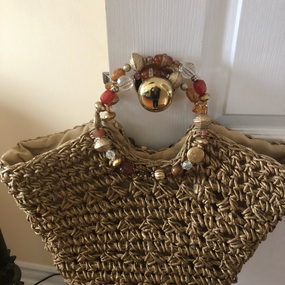 Beautiful purse for Spring! - Picture 2 of 5